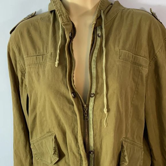 Brandy Melville army green cropped utility jacket zip up hooded snap buttons - Picture 4 of 9